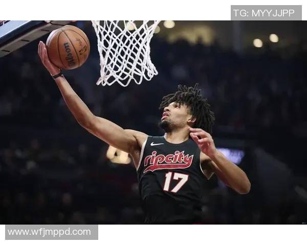 谢顿夏普手感低迷仍砍下17分球队表现受限难掩整体低效